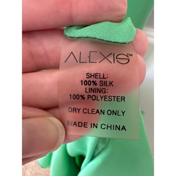 Alexis Green Silk Cateline Cape Sleeve Midi Dress Size M Formal Elegant - Picture 15 of 16